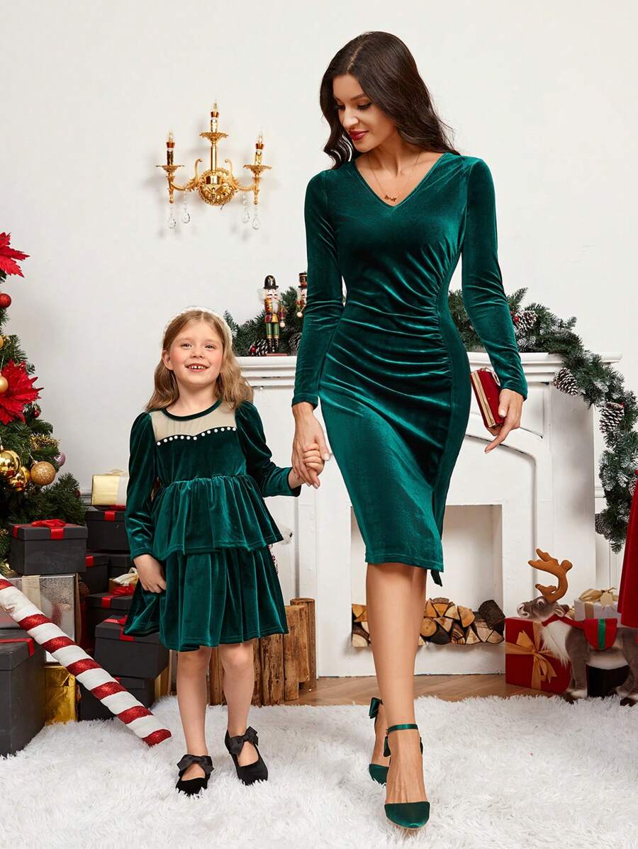 SHEIN Young Girl Knit Round Neck Velvet Contrast Mesh Tight Fitting Princess Dress, Mommy And Me Matching Outfits