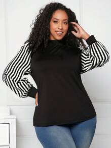 SHEIN CURVE+ 大碼條紋印花小高領上衣 - 黑與白 - 查看 3