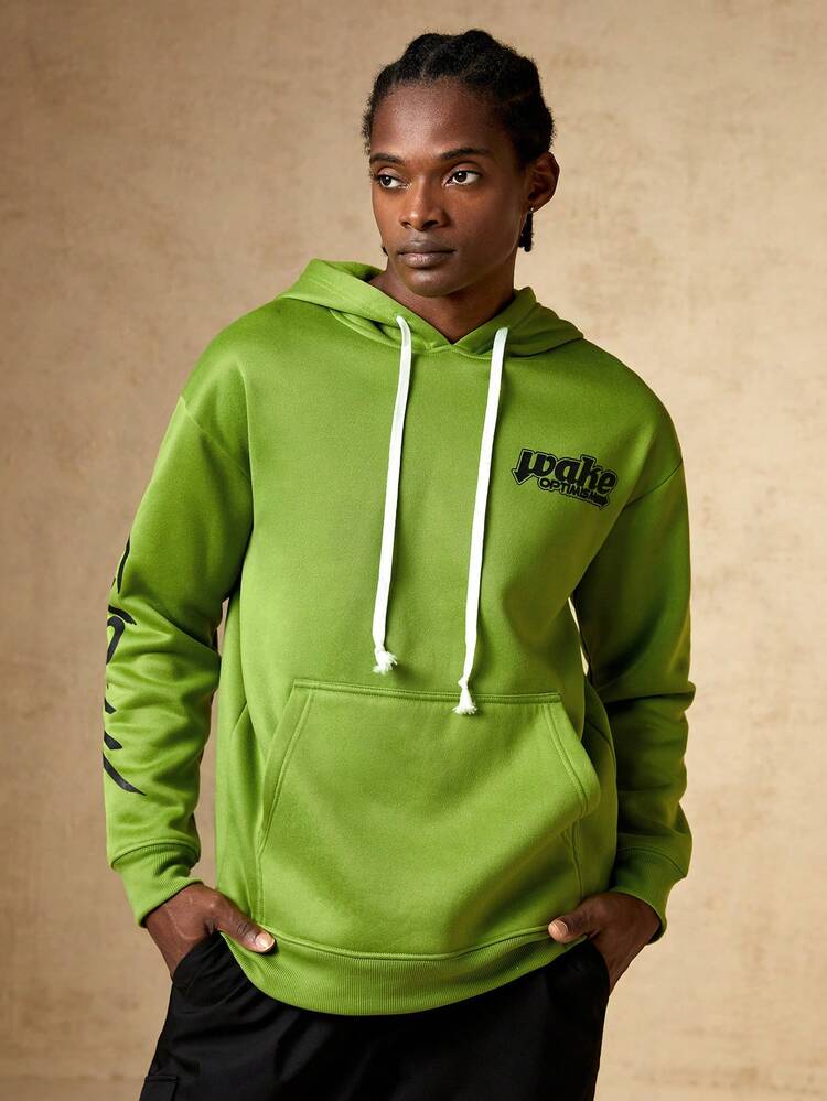 Men Letter Graphic Kangaroo Pocket Drawstring Sweatshirt Men Sweatshirt