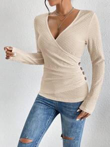 SHEIN Frenchy 素色紐扣細節褶邊圍裹T恤 - 卡其色 - 查看 4