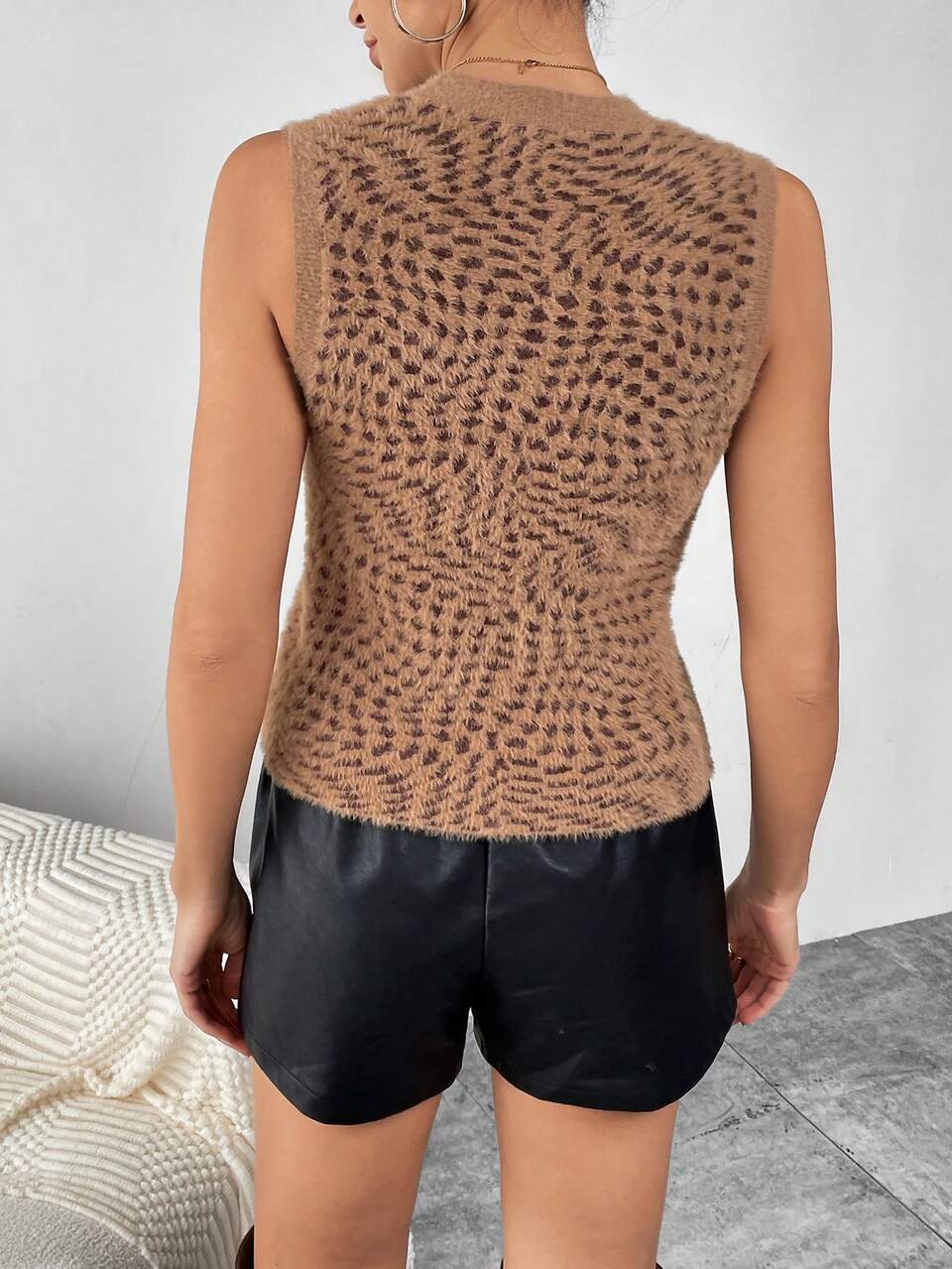 Overall Pattern Fuzzy Knit Sweater Vest