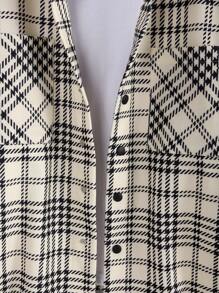 Manfinity Homme Loose Fit Men's Plaid Print Pocket Patched Coat Without T-Shirt - Khaki - View 5