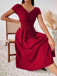 SHEIN Belle 胸部褶皺A字洋裝 - 紅色 - 查看 1