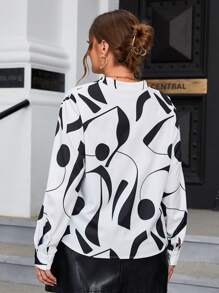 SHEIN Privé Plus Graphic Print Notched Neckline Blouse