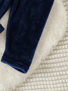 SHEIN Baby Boy Letter Embroidery Contrast Piping Flannel PJ Set