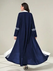 Al Najma 花卉刺绣开襟长袍，端庄长袍