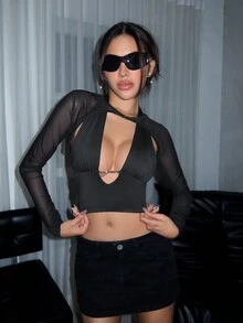 SHEIN ICON 鏤空網紗拼接短款T恤 - 黑色 - 查看 2