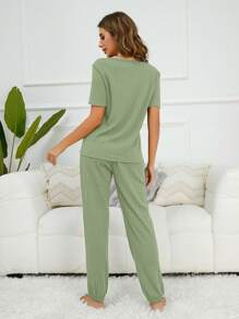 Bộ áo thun và quần PJ có đường viền cổ thêu chữ / Bộ đồ ngủ - xanh quân đội - Xem 2