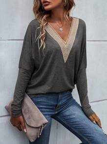 SHEIN LUNE 对比色凸纹蕾丝蝙蝠袖 T 恤图案 T 恤女式上衣 - 深灰色 - 查看 1