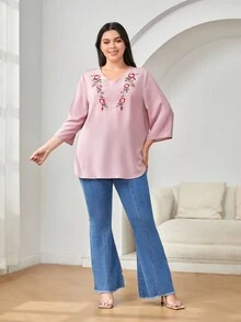 Mulvari Plus Floral Embroidery V Neck Blouse - Pink - View 3
