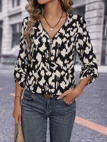 SHEIN LUNE Allover Print Roll Tab Sleeve Half Zip Blouse - Multicolor - View 3