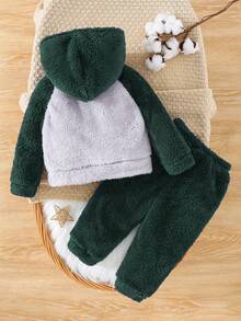 SHEIN 男嬰卡通刺繡插肩袖毛絨帽衫和褲子 - 墨綠色 - 查看 2