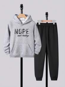 SHEIN Tween Boy Letter Graphic Kangaroo Pocket Hoodie & Sweatpants - Multicolor - View 1