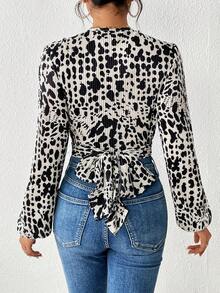 SHEIN Privé Allover Print Twist Front Lantern Sleeve Crop Blouse - Black - View 2