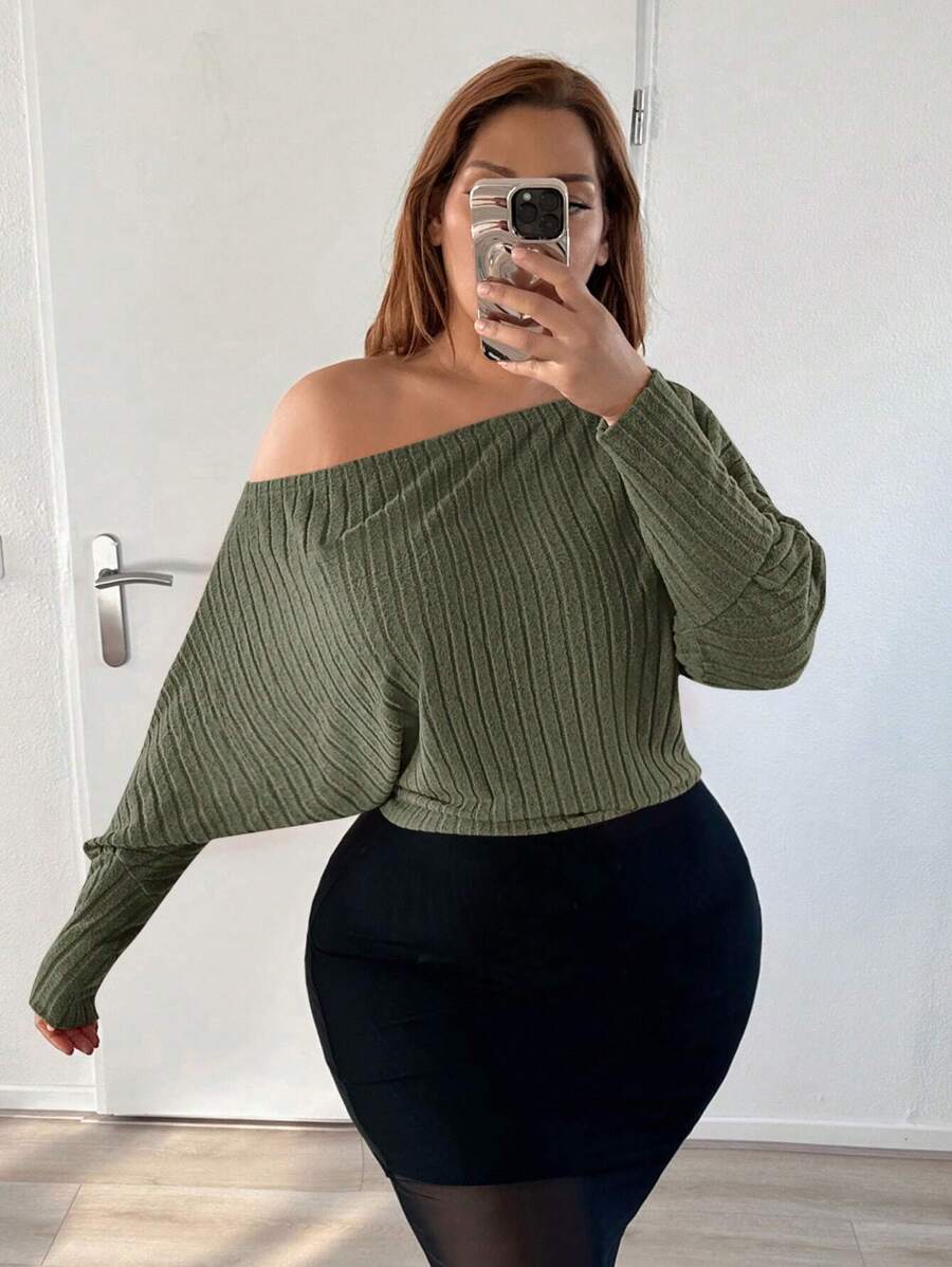 SHEIN SXY Plus Asymmetrical Neck Batwing Sleeve Tee