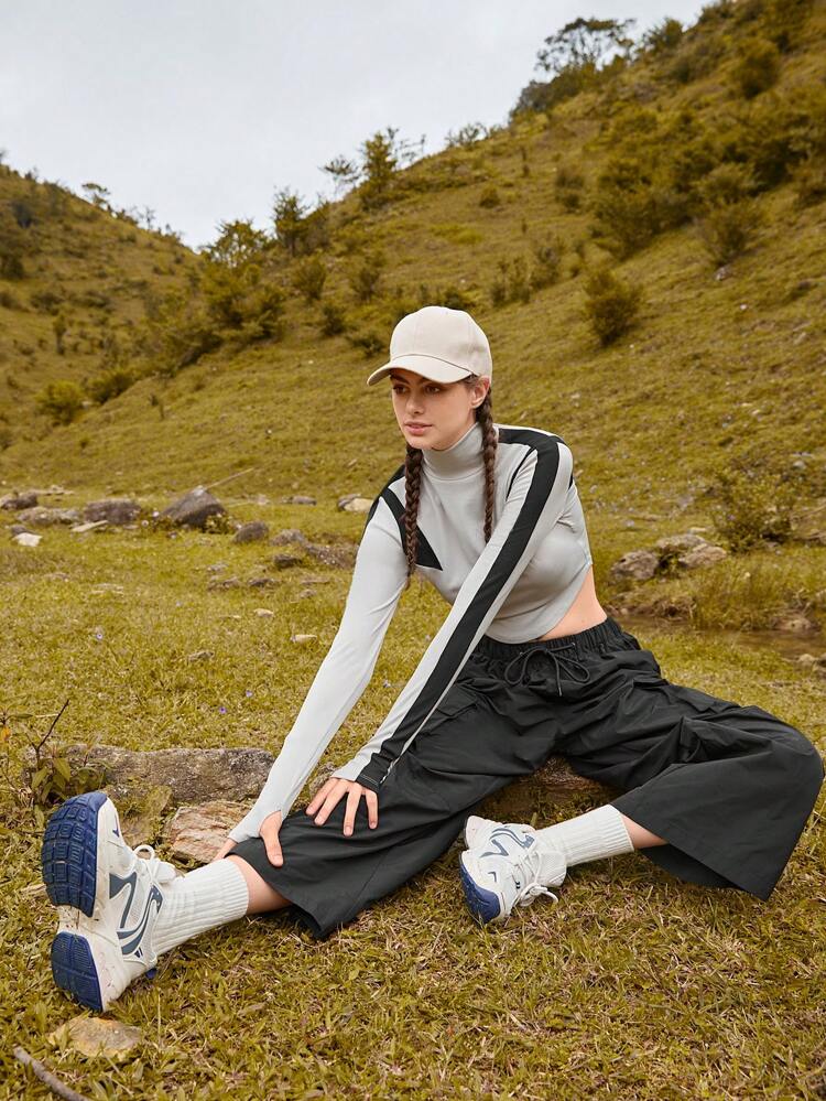 Colorblock High Neck Curved Hem Outdoor Tee