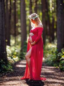 Maternity Off Shoulder Split Thigh Dress With Long Sleeve For Maternity Photoshoot - Red - View 3