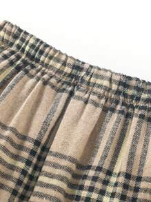 男小童前蝴蝶結襯衫和褲子