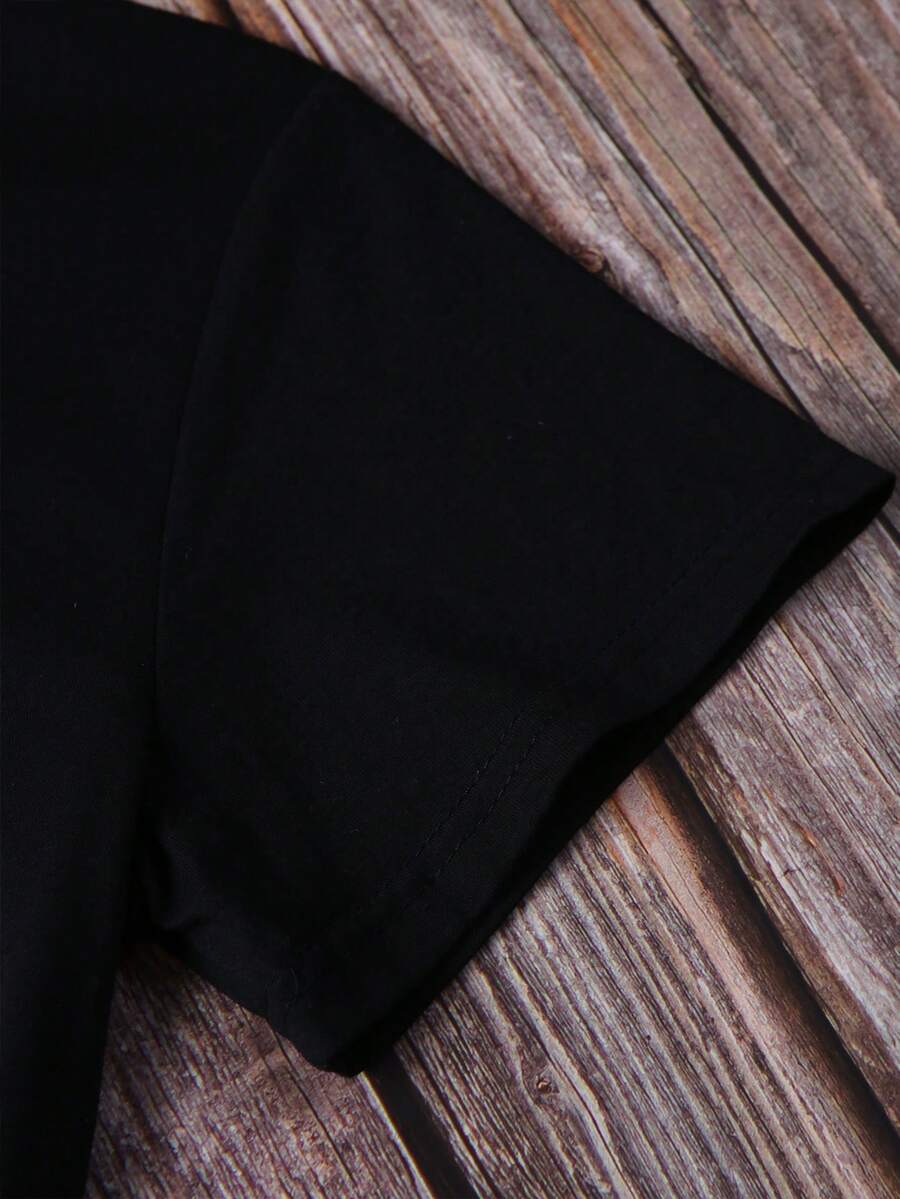 Nora | Festive Graphic Christmas Tee