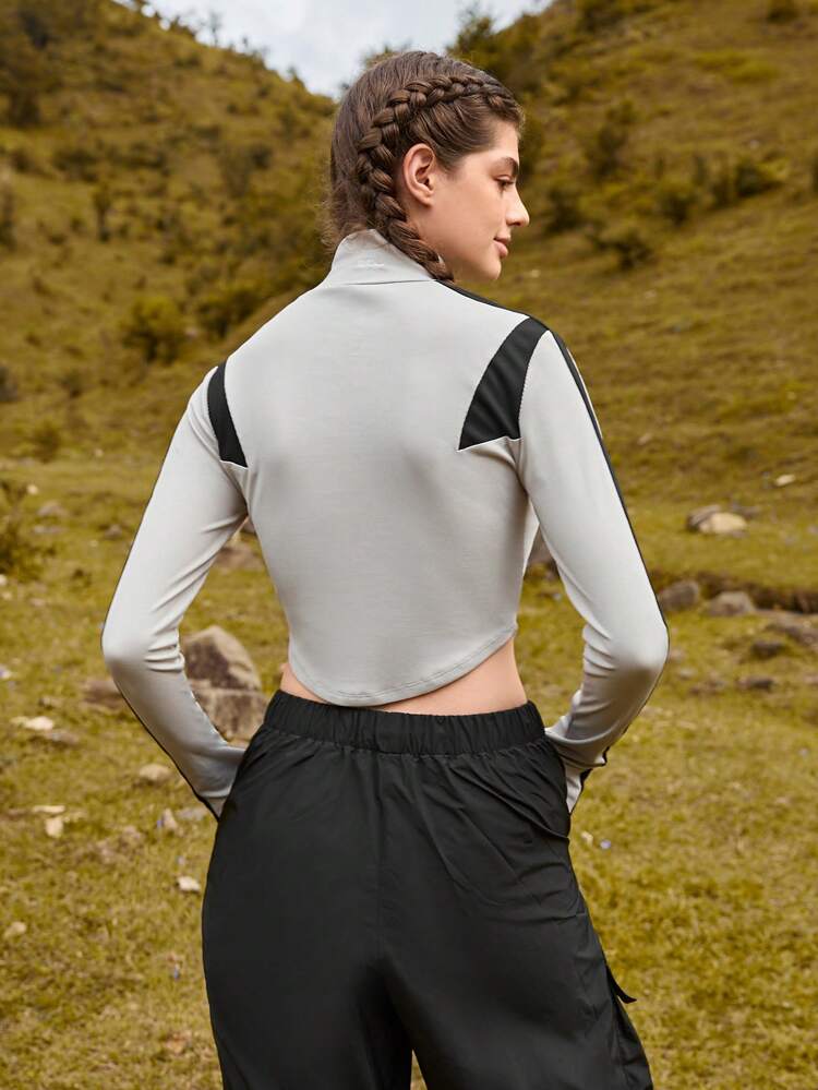 Colorblock High Neck Curved Hem Outdoor Tee