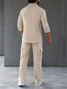 Manfinity Homme 男士翻蓋口袋襯衫和褲子不帶T恤 - 卡其色 - 查看 4