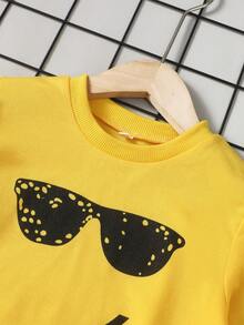 Young Boy Cartoon Graphic Sweatshirt & Letter Graphic Sweatpants - Yellow - View 4