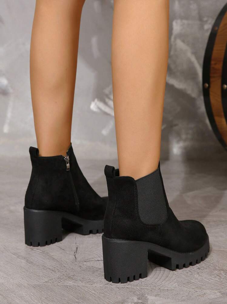 Women's Round Toe Chunky Heel & Thick Platform Chelsea Boots For Fashion - Black - View 5