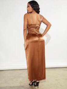 SHEIN SXY 褶邊圍裹緞面吊帶洋裝 - 鏽棕色 - 查看 2