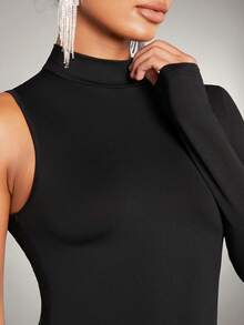 SHEIN BAE Solid Asymmetrical Neck Bodycon Dress - Black - View 6