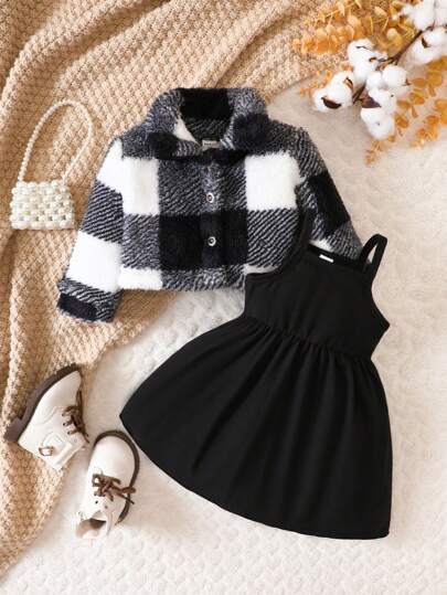 SHEIN Playful Pals معطف بطبعة غمار البوفالو وفستان كامي للبنات الصغيرات، للكريسماس