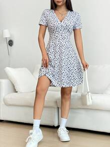 SHEIN EZwear 碎花交疊領A字洋裝 - 紫色 - 查看 4