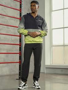 Nam Đồ họa Chữ cái Bóng Dây rút áo có mũ Windbreaker Jacket - Nhiều màu - Xem 3