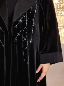 Al Najma Abaya larga de manga larga, modesta, de terciopelo, con detalle de flecos con strass y apertura frontal