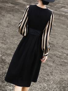 In sọc Ống tay áo Nơ mặt trước Đầm - màu đen - Xem 2