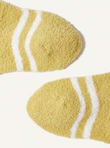 SHEIN 3對/套可愛動物圖案珊瑚絨襪子適用於嬰兒 - 彩色 - 查看 4