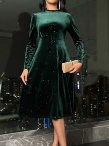 SHEIN Clasi 水鑽細節小高領絲絨洋裝 - 綠色 - 查看 3