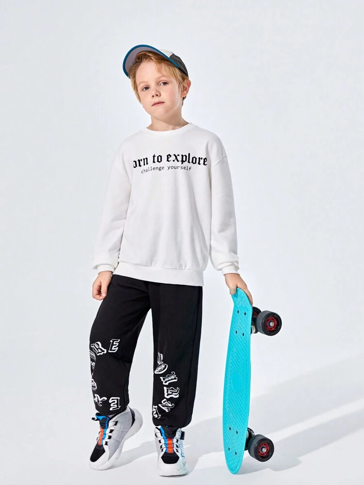 Tween Boy Slogan Graphic Pullover & Sweatpants