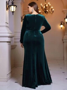 SHEIN Belle Plus Square Neck Twist Front Split Thigh Velvet Bridesmaid Dress - Dark Green - View 4