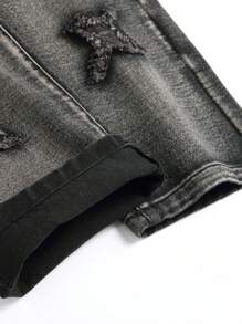 男大童字母貼布牛仔褲 - 深灰色 - 查看 7