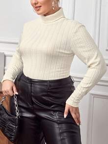 SHEIN Essnce 大碼高領T恤 - 杏色 - 查看 4