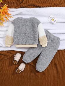 SHEIN Baby Girl Colorblock Teddy Sweatshirt & Pants - Multicolor - View 2