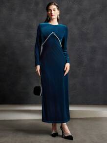 MOTF PREMIUM BACKLESS VELVET PEARL DRESS - Blue - View 5