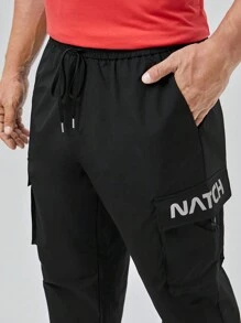 Manfinity Homme Men Plus Letter Graphic Flap Pocket Side Drawstring Waist Cargo Pants - Black - View 4