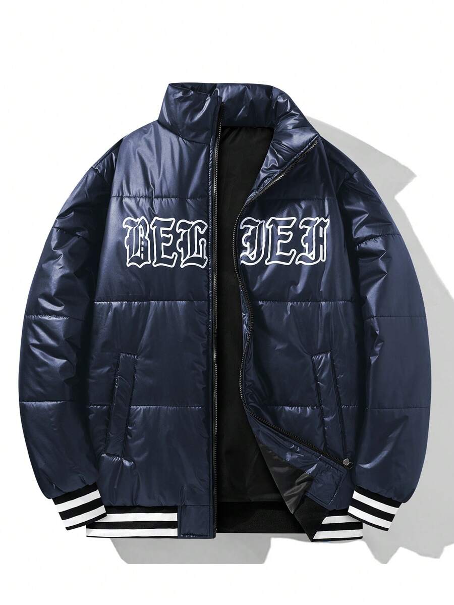 Manfinity Hypemode Abrigo acolchado con cremallera, ribete a rayas y diseño gráfico de letras para hombre