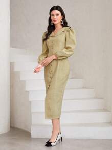 Modelyn Robe Unicolore À Bouton Manches Bouffantes