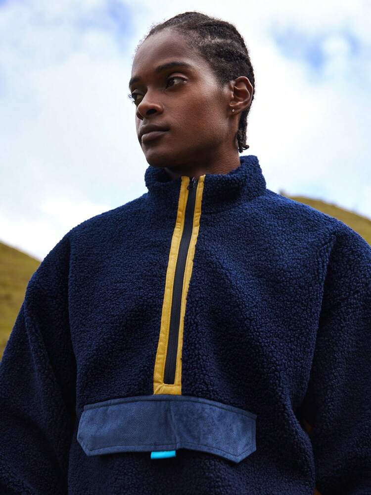 Men Flap Detail Half Zipper Outdoor Fleece Top