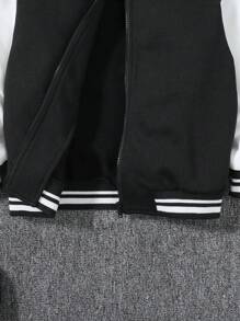 SHEIN 男小童卡通和字母圖案條紋飾邊學院風夾克 - 黑色 - 查看 6