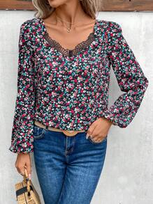 SHEIN Frenchy 碎花鏤空蕾絲花邊燈籠袖襯衫 - 彩色 - 查看 1