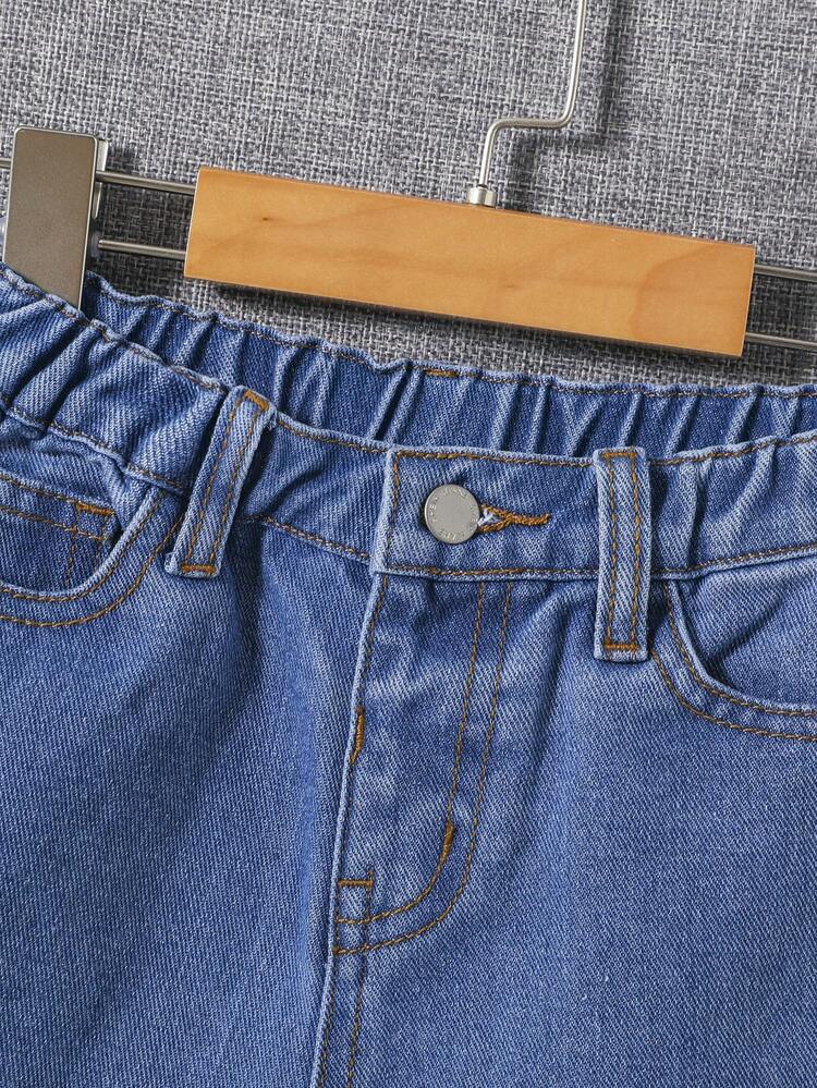 SHEIN 男小童破洞抽鬚直筒牛仔褲 - 中等水洗藍 - 查看 3