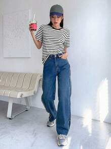 DAZY Striped Print Tee